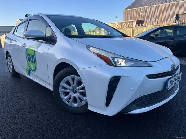 Toyota Prius Hatchback, Petrol Hybrid, 2022, White