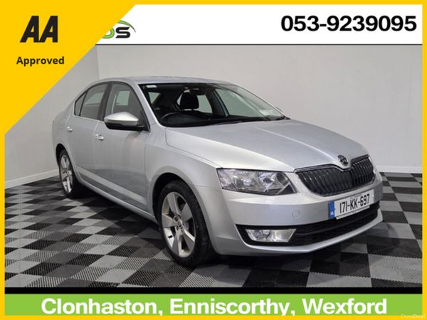 Skoda Octavia Saloon, Diesel, 2017, Grey