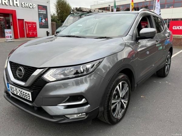 Nissan Qashqai SUV, Diesel, 2017, Black