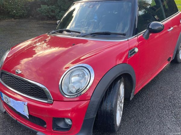 Mini Cooper Hatchback, Diesel, 2013, Red