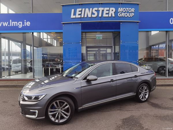 Volkswagen Passat Saloon, Petrol Plug-in Hybrid, 2017, Grey