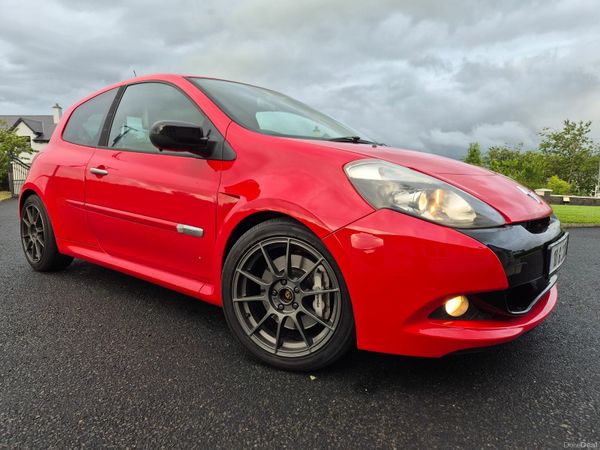 Renault Clio Hatchback, Petrol, 2010, Red