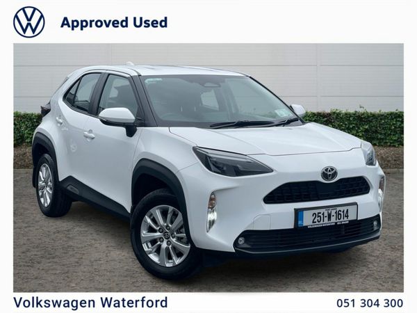 Toyota Yaris Cross Hatchback, Petrol Hybrid, 2025, White