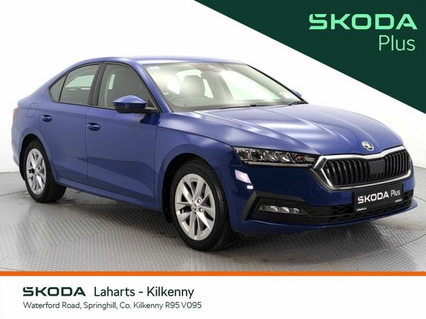 Skoda Octavia Saloon, Diesel, 2023, Blue