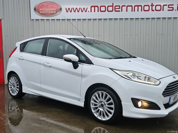 Ford Fiesta Hatchback, Petrol, 2016, White