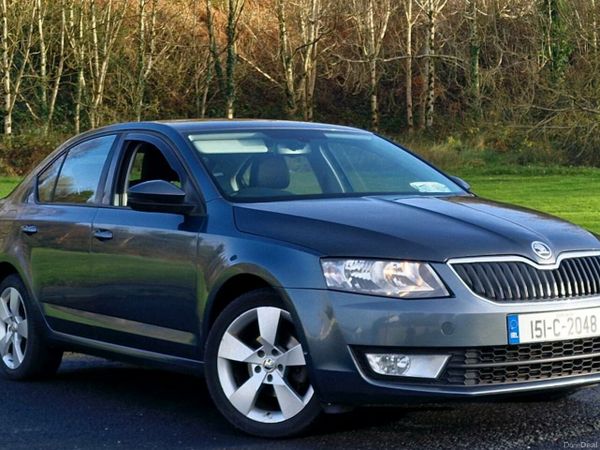Skoda Octavia Saloon, Diesel, 2015, Grey