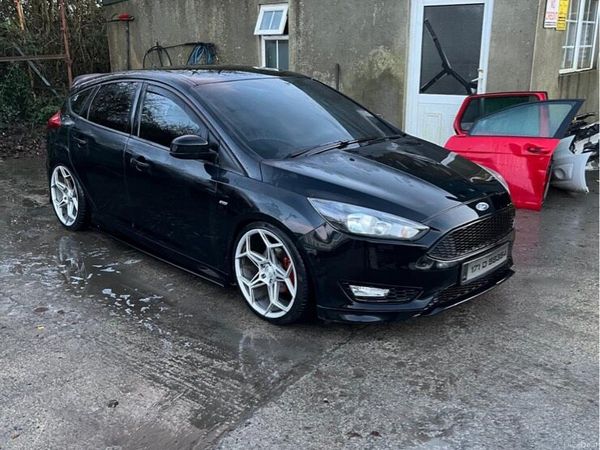 Ford Focus Hatchback, Diesel, 2017, Black