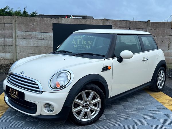 Mini Cooper Hatchback, Petrol, 2013, White