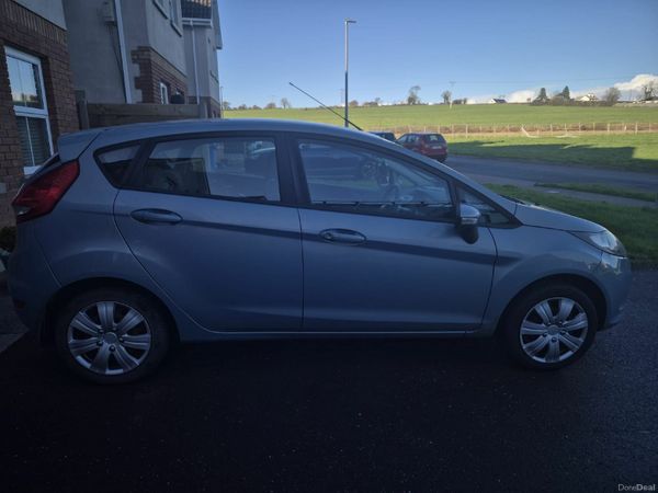 Ford Fiesta Hatchback, Diesel, 2010, Blue
