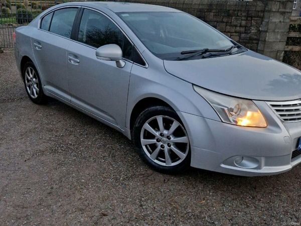 Toyota Avensis Saloon, Diesel, 2010, Silver