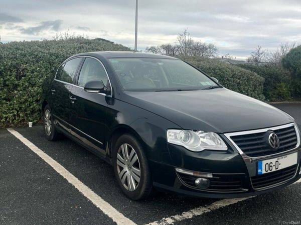 Volkswagen Passat Saloon, Petrol, 2006, Green