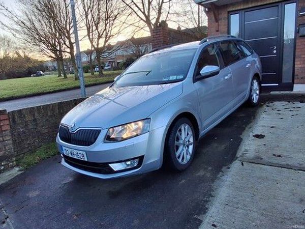 Skoda Octavia Estate, Diesel, 2013, Silver