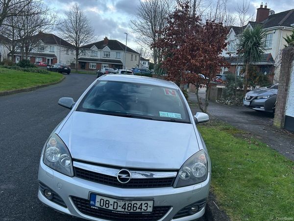 Opel Astra Hatchback, Petrol, 2008, Silver