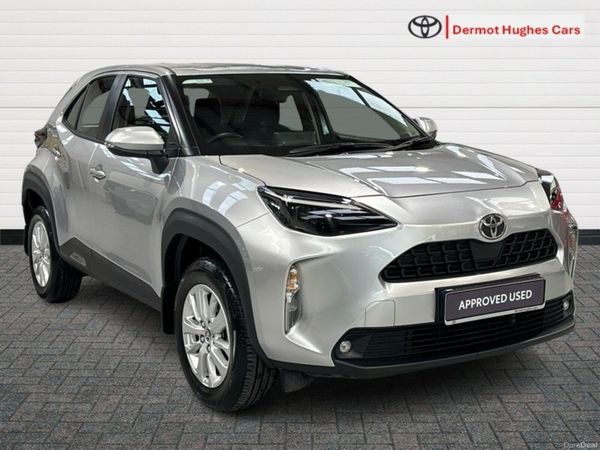 Toyota Yaris Cross Hatchback, Petrol Hybrid, 2025, Silver