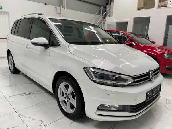 Volkswagen Touran MPV, Petrol, 2017, White