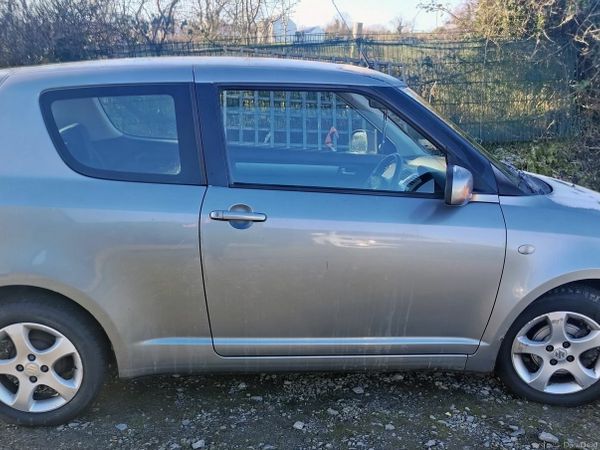 Suzuki Swift Saloon, Petrol, 2007, Grey