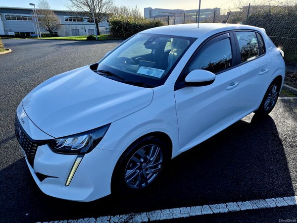 Peugeot 208 Hatchback, Petrol, 2020, White