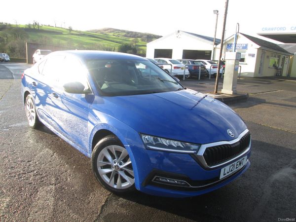 Skoda Octavia Hatchback, Diesel, 2021, Blue