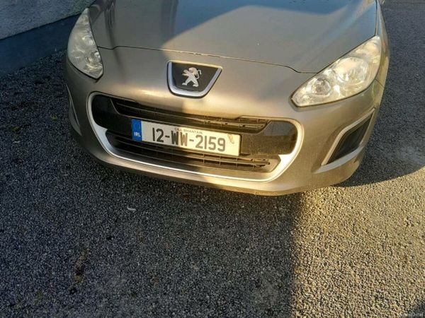 Peugeot 308 Hatchback, Diesel, 2012, Grey