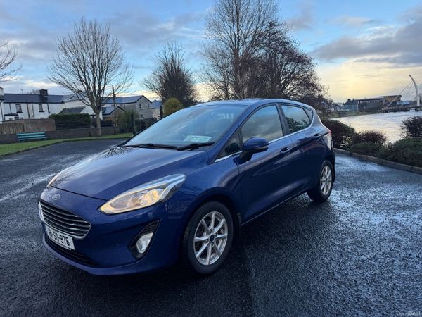 Ford Fiesta Hatchback, Petrol, 2018, Blue