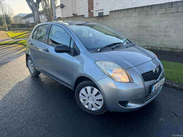 Toyota Yaris Hatchback, Petrol, 2006, Silver