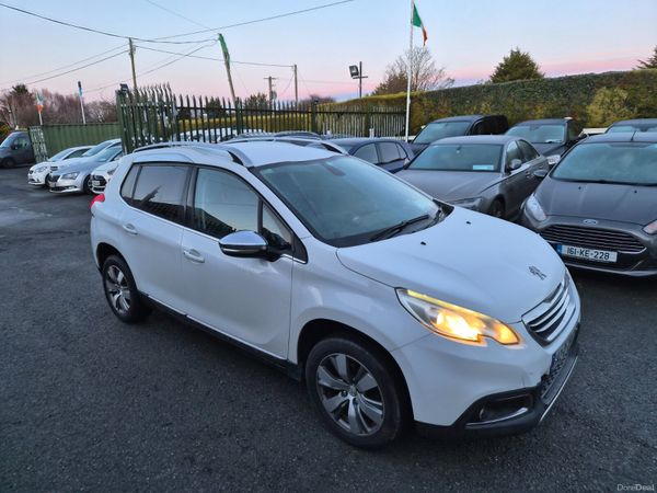 Peugeot 2008 Hatchback, Petrol, 2014, White