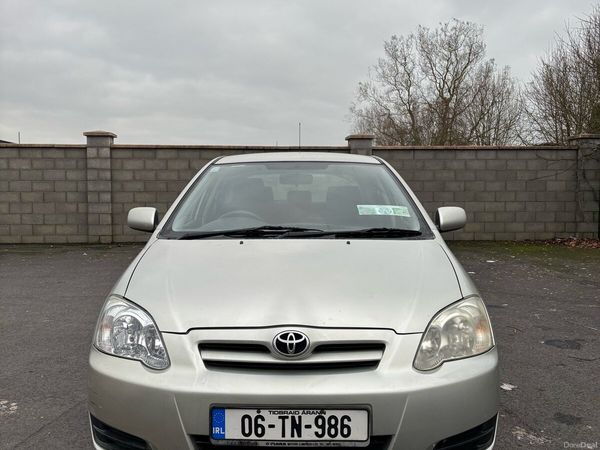 Toyota Corolla Hatchback, Petrol, 2006, Silver