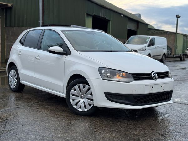 Volkswagen Polo Hatchback, Petrol, 2014, White