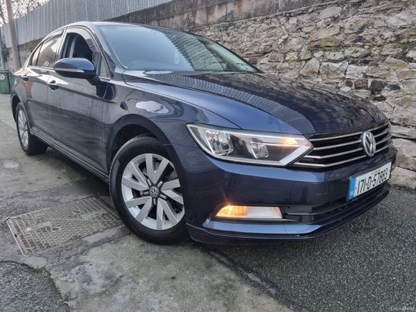 Volkswagen Passat Saloon, Diesel, 2017, Navy