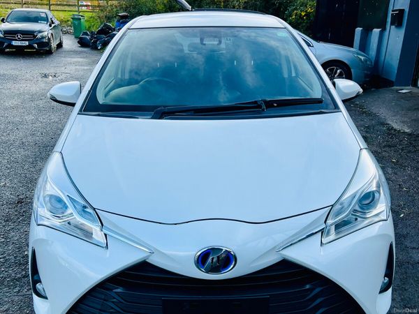 Toyota Vitz Hatchback, Petrol Hybrid, 2019, White