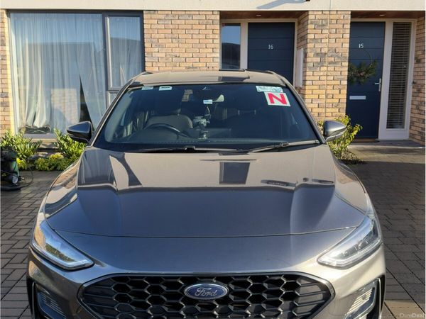 Ford Focus Hatchback, Petrol, 2024, Grey
