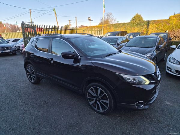 Nissan Qashqai Hatchback, Diesel, 2015, Black