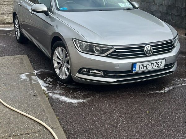 Volkswagen Passat Saloon, Diesel, 2017, Silver