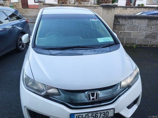 Honda Fit Hatchback, Petrol Hybrid, 2015, White