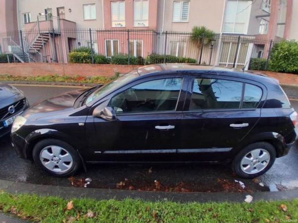 Opel Astra Hatchback, Petrol, 2006, Black