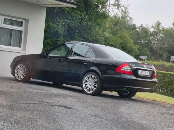 Mercedes-Benz E-Class Saloon, Petrol, 2008, Black