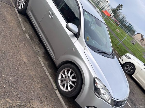 Kia Ceed Estate, Diesel, 2010, Silver
