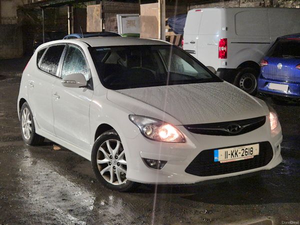 Hyundai i30 Hatchback, Diesel, 2011, White