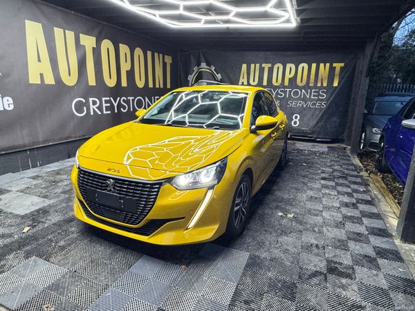 Peugeot 208 Hatchback, Petrol, 2020, Yellow