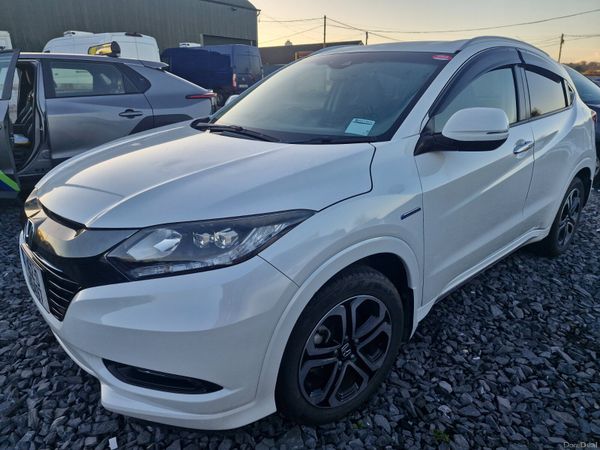 Honda Vezel SUV, Petrol Hybrid, 2016, White