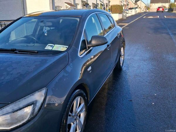 Vauxhall Astra Hatchback, Diesel, 2012, Grey