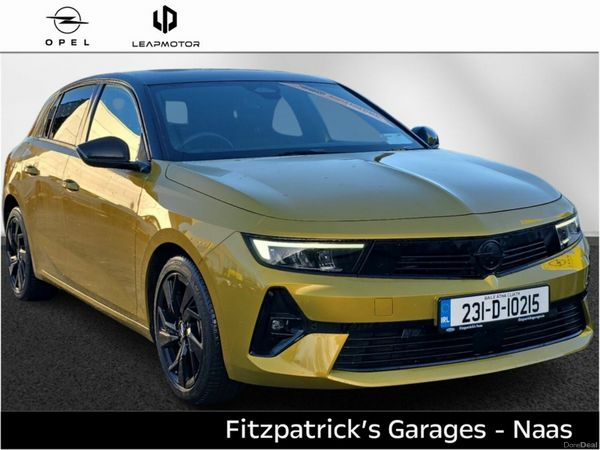 Opel Astra Hatchback, Petrol, 2023, Yellow