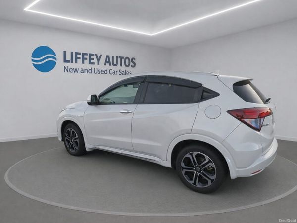 Honda Vezel SUV, Petrol Hybrid, 2016, White