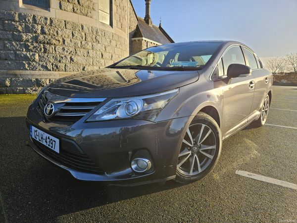 Toyota Avensis Saloon, Diesel, 2012, Grey