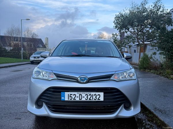 Toyota Corolla Estate, Petrol Hybrid, 2015, Silver