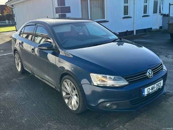 Volkswagen Jetta Saloon, Diesel, 2012, Blue