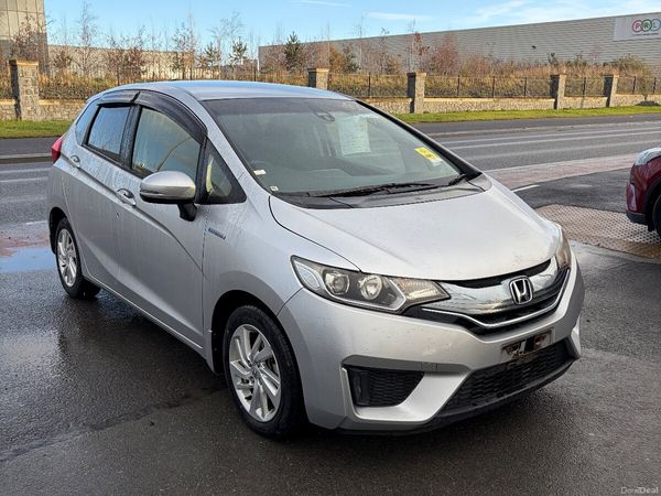 Honda Fit Hatchback, Petrol Hybrid, 2015, Silver