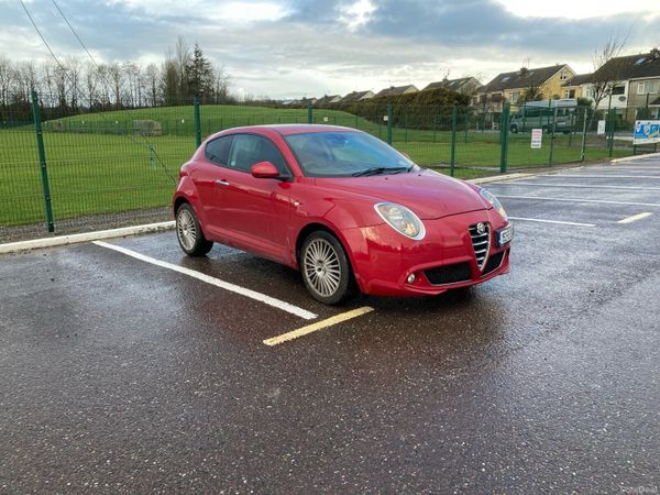 Alfa Romeo Mito Hatchback, Petrol, 2015, Red
