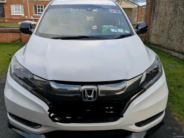 Honda Vezel Estate, Petrol Hybrid, 2016, White