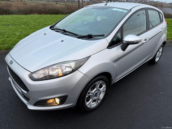 Ford Fiesta Hatchback, Petrol, 2016, Silver